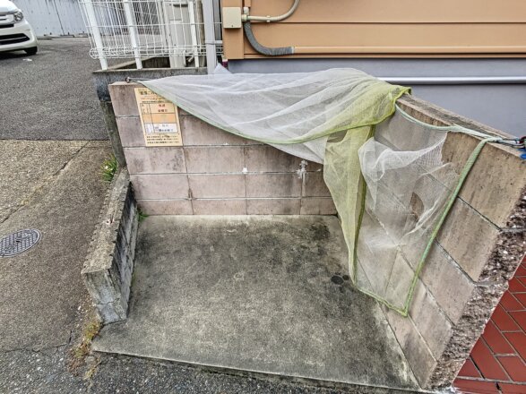 敷地内ゴミ集積場です。